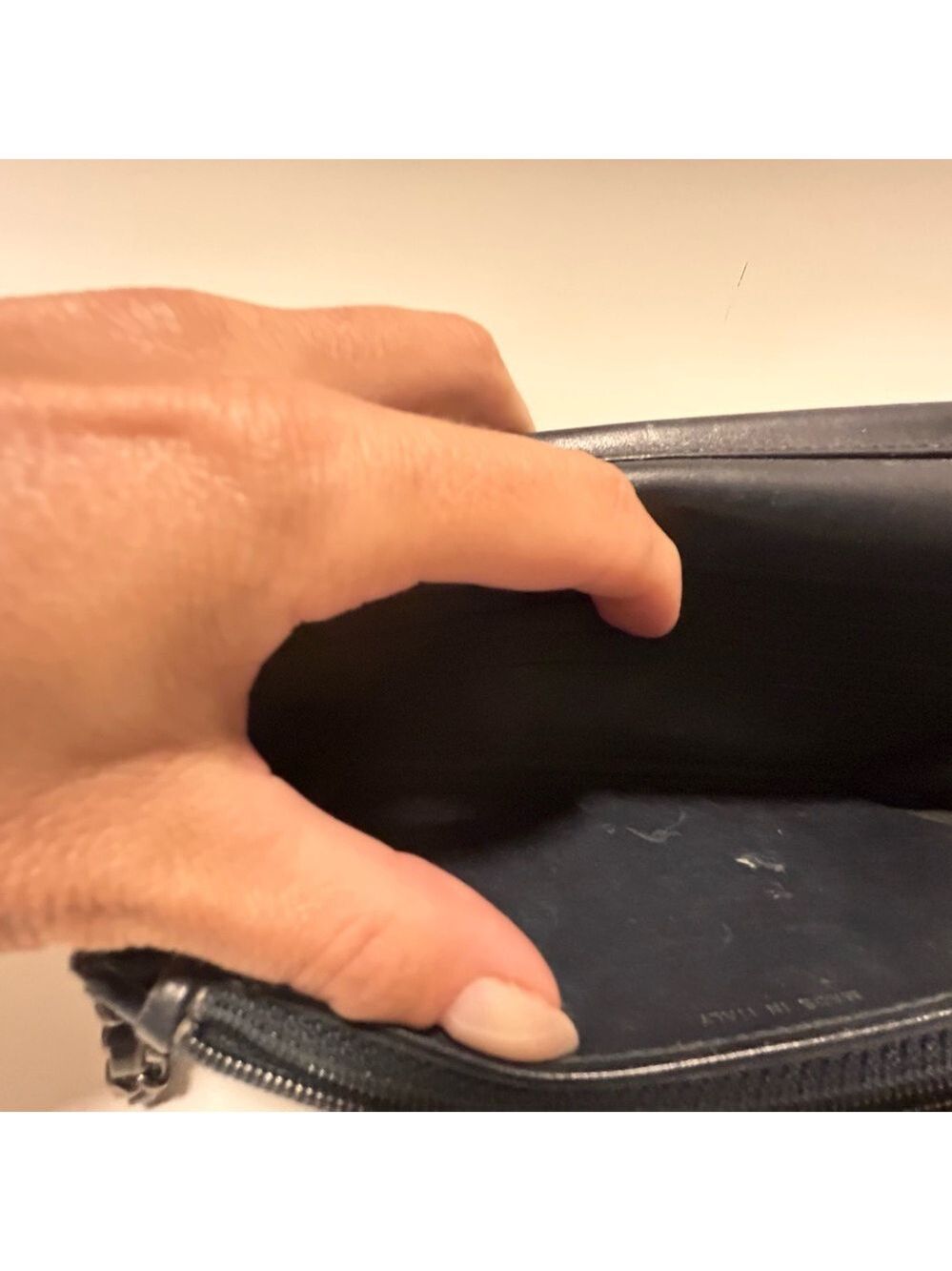 Chanel Navy Boy Velvet WOC - Picture 7 of 15